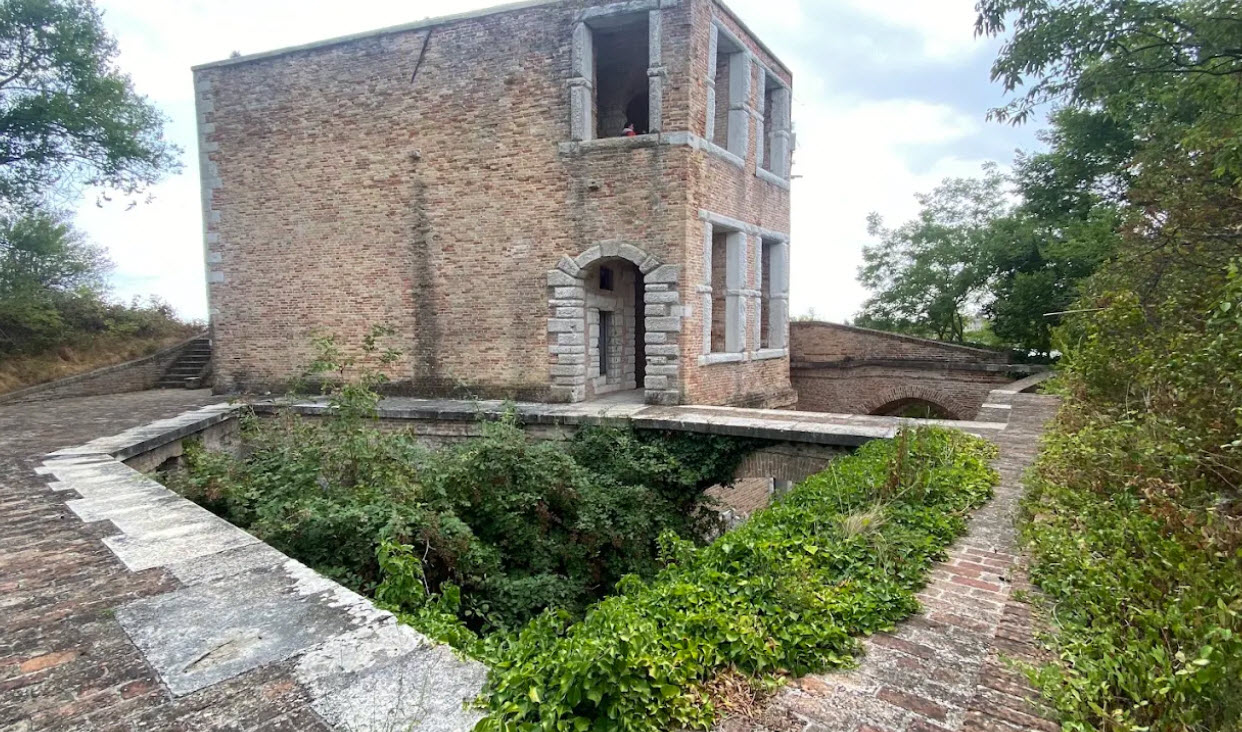 Forte Sant'Andrea, Italy